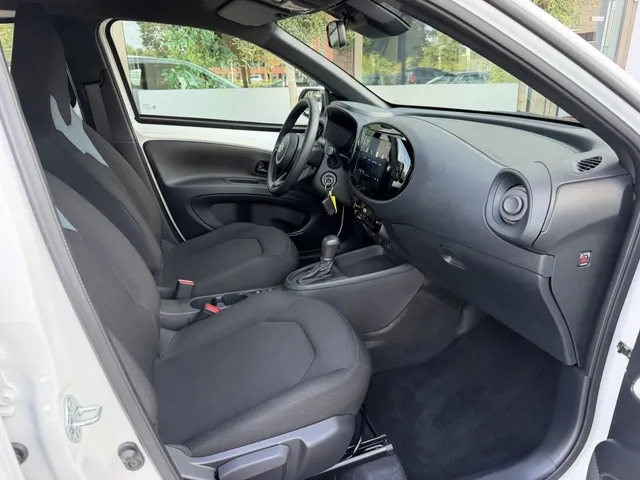 Toyota Aygo X Hybrid 115 play | Apple Car-Play | Adap cruise