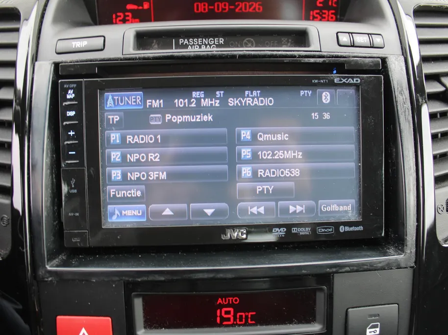 Kia Venga 1.4 CVVT X-ecutive | Trekhaak | 16' LM | Clima | Cruise | Navi | Parkeersensor achter |