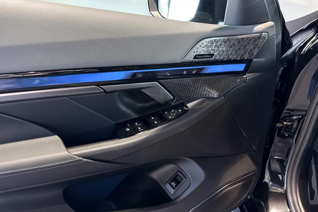 BMW i5 Sedan M60 xDrive 84 kWh