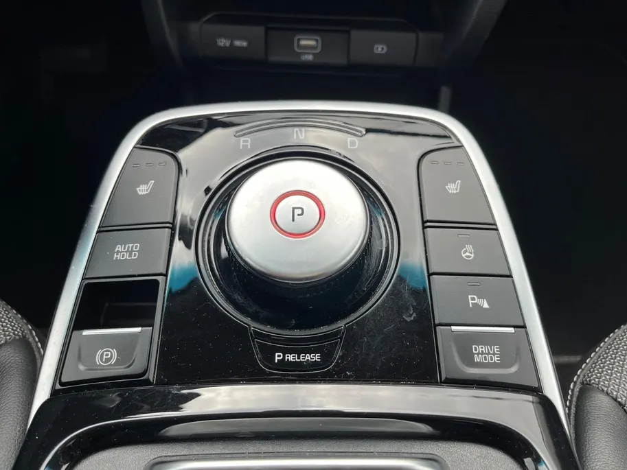 Kia e-Niro DynamicPlusLine 64 kWh | Elektrisch schuifdak | Keyless entry | Stoelverwarming