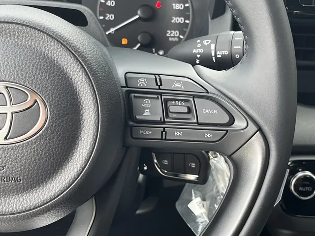 Toyota Yaris 1.5 Hyrid 115 Active | 3500 euro demo korting