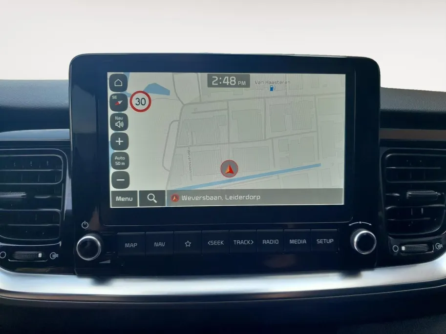 Kia Stonic 1.0 T-GDi MHEV DynamicPlusLine | Stoel en stuurverwarming | Climate control | Navigatie | Camera | Keyless met startknop | Apple Carplay / Android Auto |