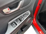 Hyundai Kona 1.0T Premium | Elek. stoelverstelling | Stoelverwarming | Navi | Leder