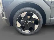 Kia EV2 Plus 61 kWh 3.000,- Inruilkorting | Privacy Glass | 18' lichtmetalen velgen | Warmtewerend glas rondom | Draadloze oplader voor smartphone
