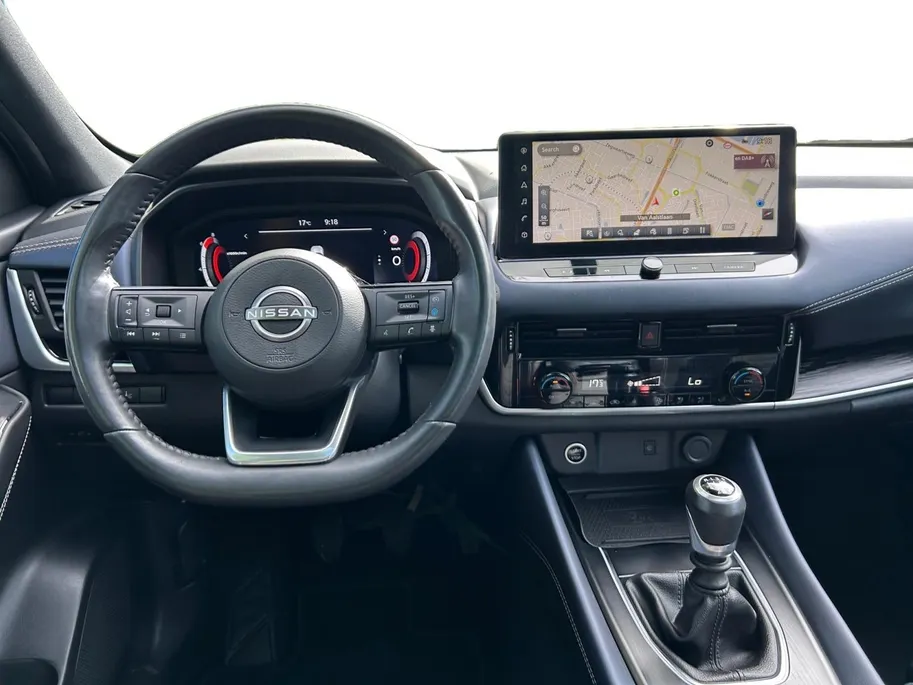 Nissan QASHQAI 1.3 MHEV Tekna Apple Carplay/Android Auto , navigatiesysteem full map , elektrisch bedienbare achterklep met sensorsturing, panoramadak , cruise control adaptief , lichtmetalen velgen 19'