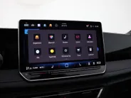 Volkswagen Tiguan 1.5 eHybrid 204pk DSG R-Line Edition · Panoramadak · 360 Camera · Harman Kardon · Matrix LED · Stuur- & Stoelverwarming · Garantie t/m 15-09-2030 of 100.000km