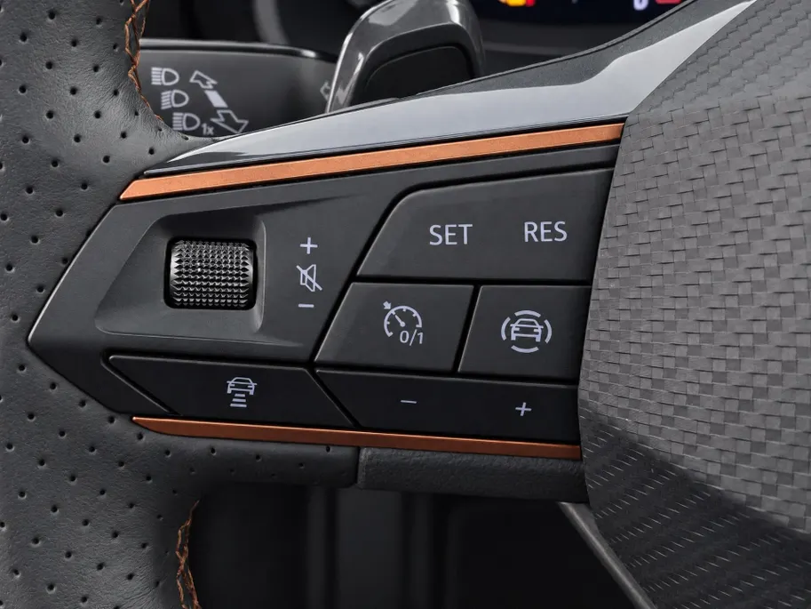 CUPRA Formentor 1.4e-Hybrid 180kW/245PK VZ Tribe Edition · Panoramadak · Trekhaak · Camera + Parkeersensoren