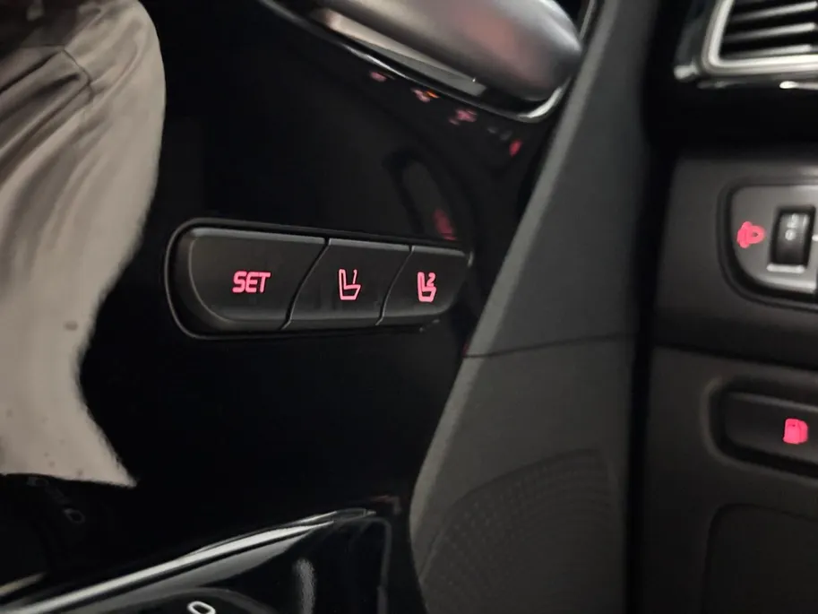 Kia Niro 1.6 GDi Hybrid ExecutiveLine AUTOMAAT AIRCO CAMERA LEER STOELVERWARMING+STOELKOELING STUURVERWARMING LM VELGEN HOGE INSTAP ELECTRISCHE STOELEN JBLSPEAKERS ZEER MOOIE AUTO