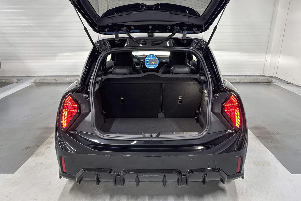 MINI Cooper 3-deurs C John Cooper Works