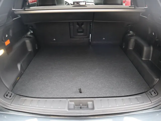 Mitsubishi Outlander 2.4 PHEV Black Edition All Seasons | Yamaha sound