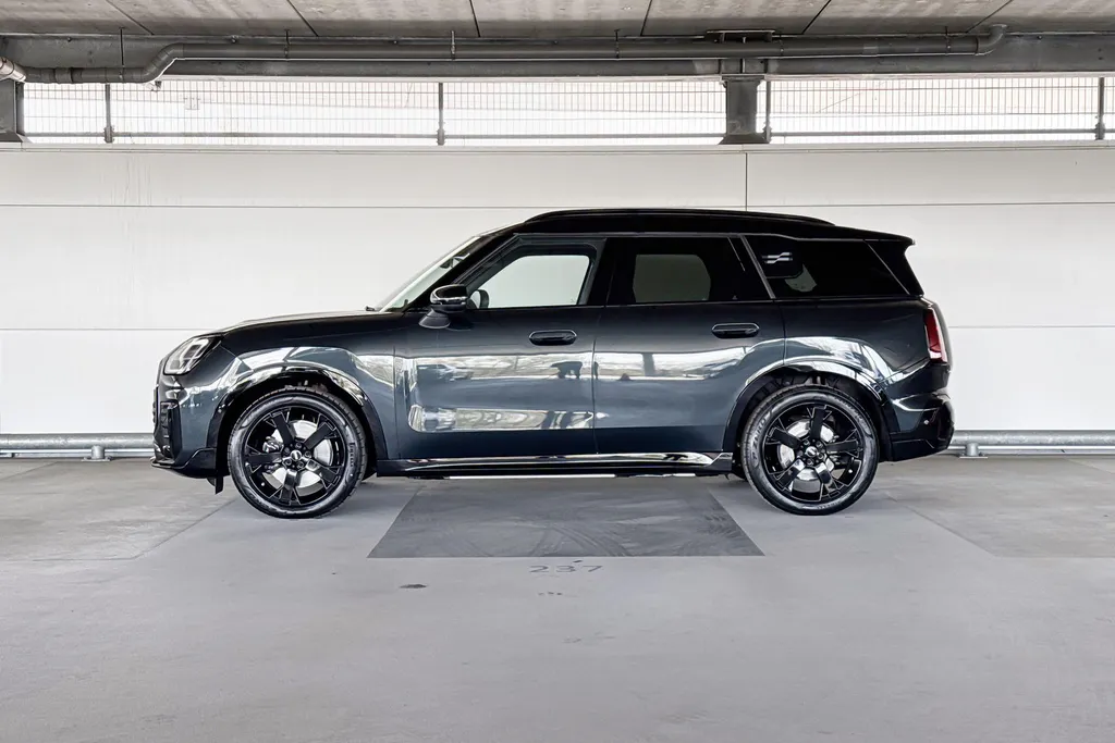 MINI Countryman Electric E John Cooper Works M 66.5 kWh