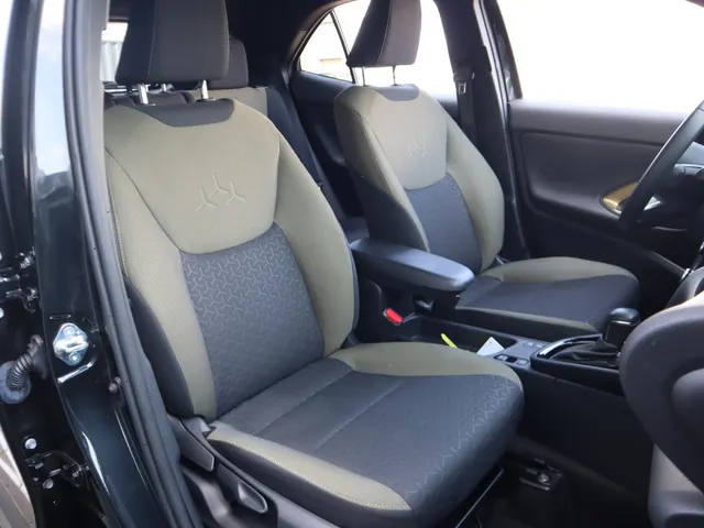 Toyota Yaris Cross 1.5 Hybrid Explore | Stoelverwarming | Parkeersensoren