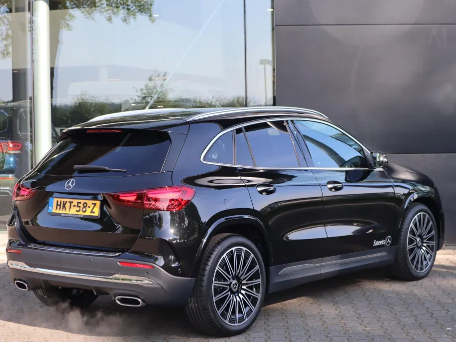 Mercedes-Benz GLA 180 AMG Line l Keyless l Achteruitrij camera l Stoelverwarming