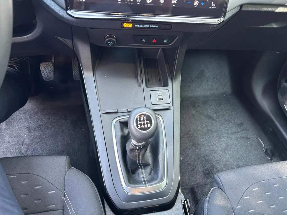 Ford Puma 1.0 EcoBoost Hybrid Titanium | 5.000,- Ready Set Ford Bonus | Gratis automaat t.w.v. 1.500,-! | Winter Pack | Camera | Trekhaak | 0,99% rente icm Ford Options