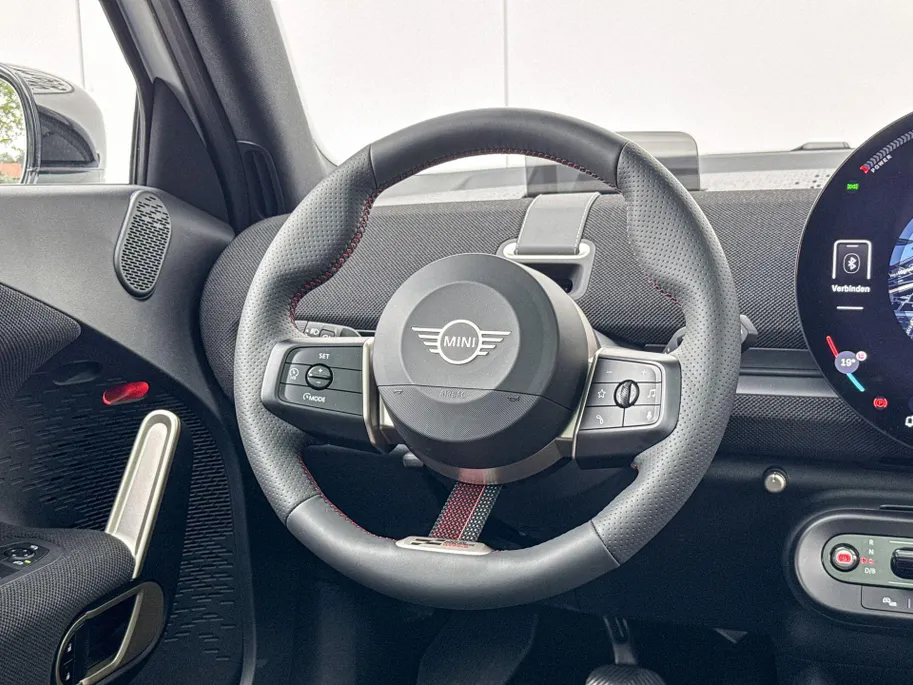 MINI Aceman E John Cooper Works M 42.5 kWh