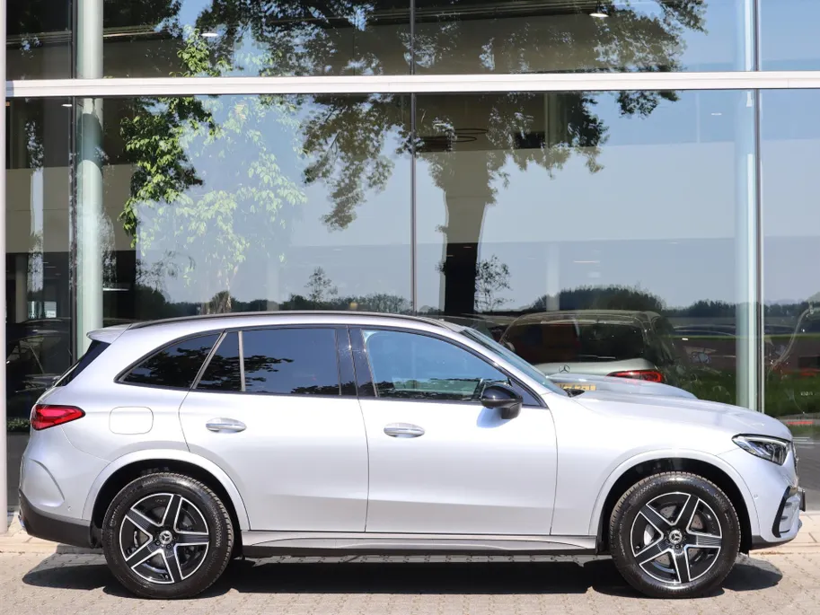 Mercedes-Benz GLC 300 e 4MATIC AMG Line l Keyless l Achteruitrij camera l Stoelverwarming