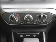 Hyundai i20 1.0 T-GDI Comfort Smart | Camera | 16' LM | Cruise | Navi | Apple Carplay/Android Auto | Dodehoek detectie | Airco | Automaat |