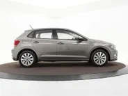Volkswagen Polo 1.0 TSI 95pk Highline · Apple/Android Car Play · Navigatie · Clima · 16'Velgen · Sportstoelen · Draadloze Telefoonlader ·