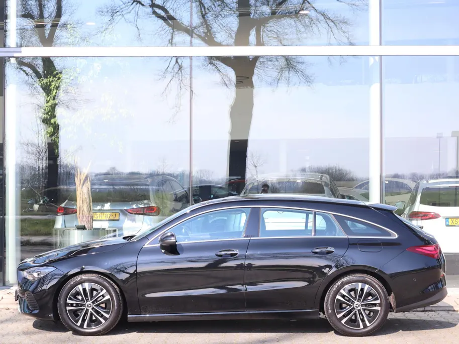Mercedes-Benz CLA Shooting Brake 180 Business Solution Luxury l Keyless l Achteruitrij camera l Stoelverwarming