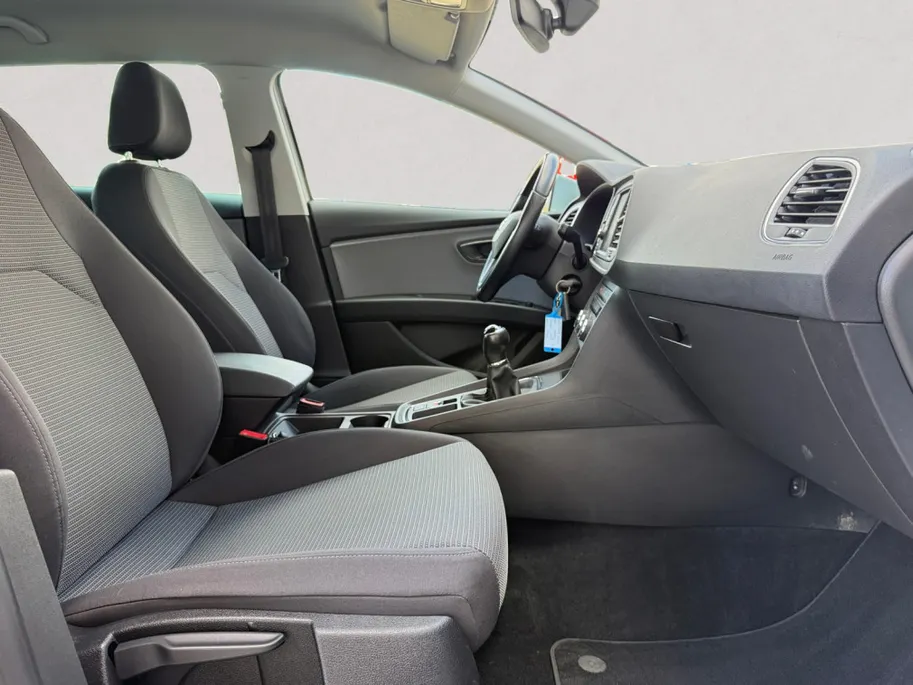 SEAT Leon ST 1.0 EcoTSI Style | Cruise control | Navigatie |