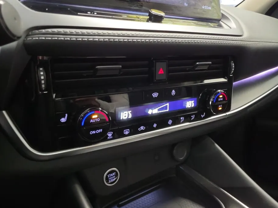 Nissan QASHQAI N-Connecta 158PK AUTOMAAT | Navigatie | Google Built-in | Apple Carplay & Android Auto | Pro Pilot (Adaptive Cruise Control) | Climate Control | 360 camera | Panorama dak | Parkeersensoren voor & achter |