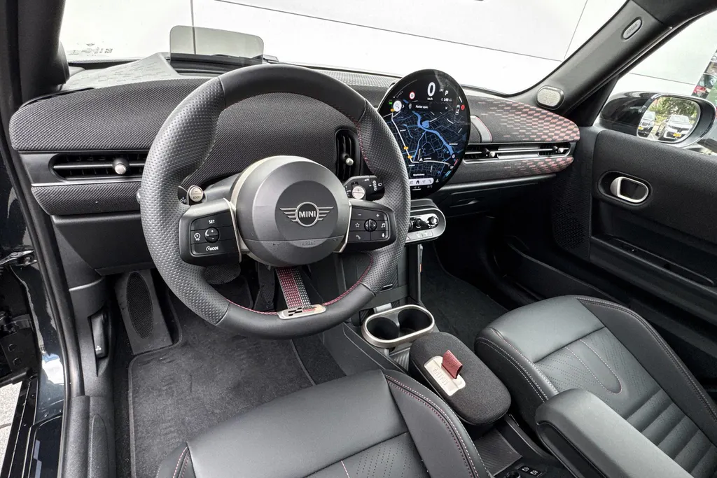 MINI Cooper 5-deurs 1.5 Cooper C John Cooper Works XL