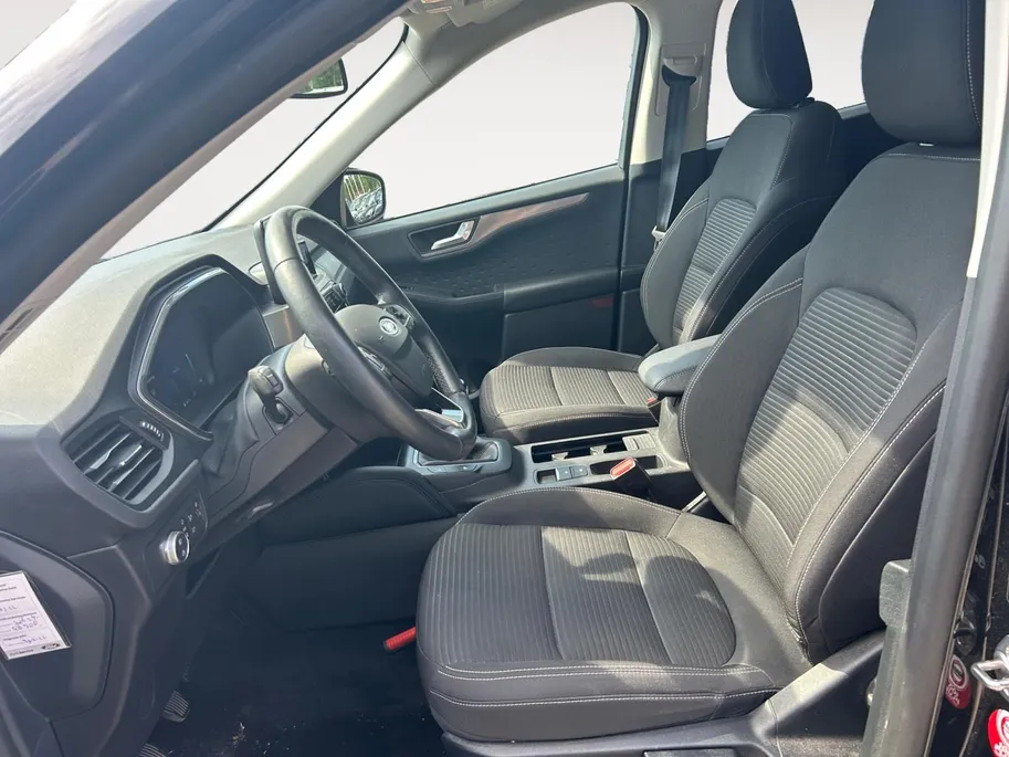 Ford Kuga 1.5 EcoBoost Titanium |trekhaak elektrisch uitklapbaar| 1800 KG TREKGEWICHT| WINTERPACK| 12 MAANDEN BOVAG GARANTIE/