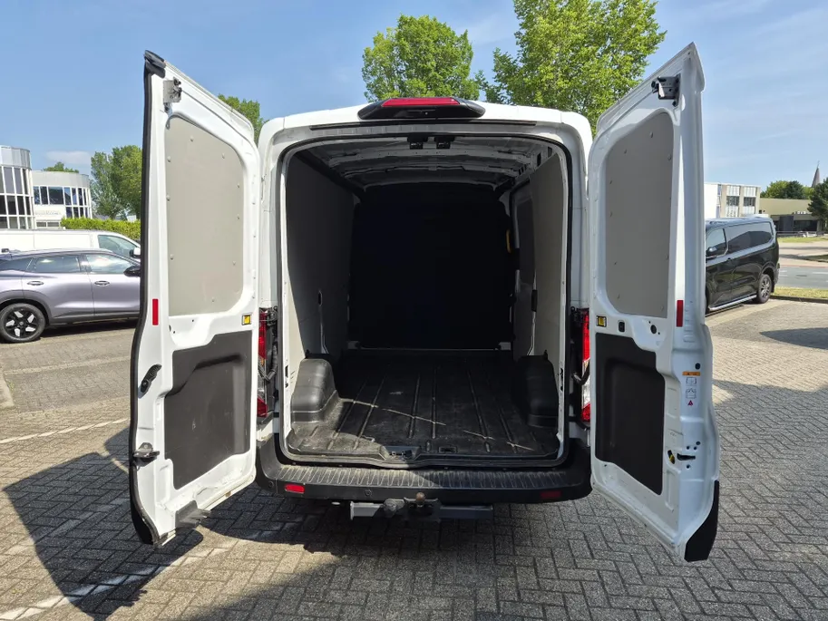 Ford Transit 290 2.0 TDCI L2H2 Trend | Groot Scherm | Polypropyleen wandbekleding | Camera