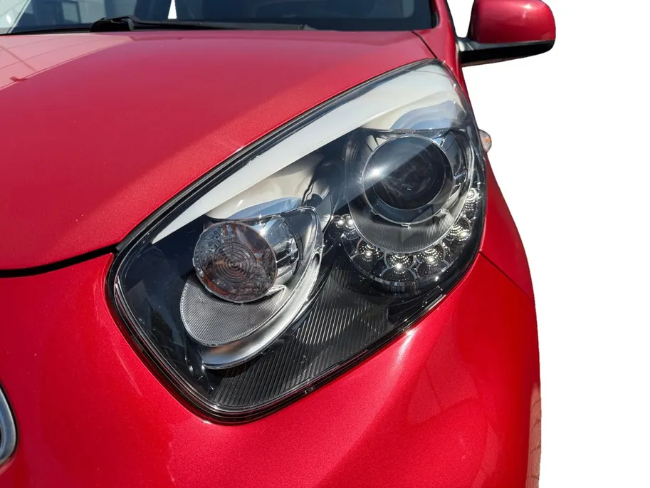 Kia Picanto 1.0 DynamicLine | Dealer onderhouden |Climate control & cruise control | Bluetooth | Lichtmetalen velgen | Metallic lak | Fabrieksgarantie | NAP