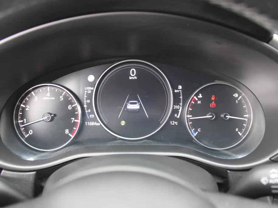 Mazda CX-30 2.0 e-SkyActiv-G M Hybrid Homura | Trekhaak | Camera | Stoelverwarming | HUD | 18" LM | Dodehoek detectie | Elek. achterklep | Cruise adapt. | LED |