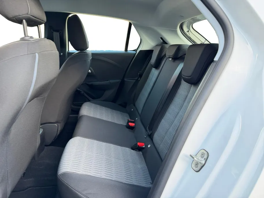 Opel Corsa 1.2 Edition | Cruise Control | Stuurbediening | Bluetooth | Start & Stop | Automatische Verlichting | Regen Sensor |