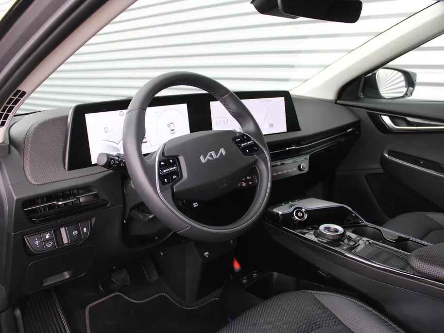 Kia EV6 Edition Advanced 77.4 kWh | Stuur-/stoelverwarming | BTW | Camera | Cruise adapt. | Elektr. achterklep + stoelbediening | 20' LM | 17% bijtelling |