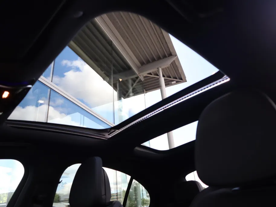 Mercedes-Benz E-Klasse E-Klasse 300e AMG Line l Keyless l Achteruitrij camera l Stoelverwarming l Memory