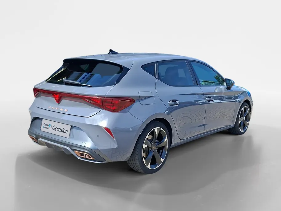 CUPRA Leon 1.5 TSI e-Hybrid PHEV Essential | 99% SOH| Led Koplampen | Apple/Android Carplay | Keyless | Half leder | Stoel/Stuurverwarming | Digital Cockpit | Fabrieksgarantie! |