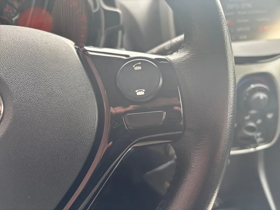 Toyota Aygo 1.0 VVT-i x-play | Airco | Achteruitrijcamera | Apple carplay / Android auto |