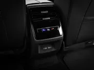 Volkswagen ID.7 Pro Limited Edition 77 kWh accu 286 pk · Trekhaak inklapbaar, met elektrische ontgrendeling · Voorraad OUTLET · Prijs is inclusief inruilpremie ·