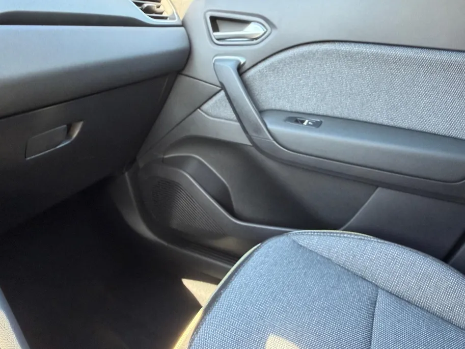 Renault Captur 1.8 E-Tech full hybrid 160 techno 3000 ,- KORTING  . Actietarief Privatelease vanaf € 459  , Apple Carplay/Android Auto , electronic climate controle , cruise control adaptief , plichtmetalen velgen 18' .ack advanced driving assist ,