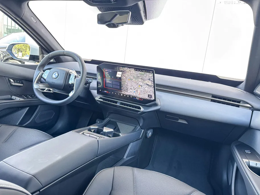BMW i3 Sedan 50 xDrive First Edition