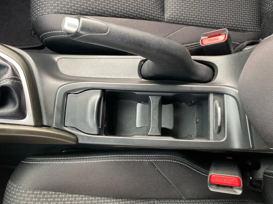 Honda Civic 1.8 Sport NL Auto | CarPlay | Stoelverwarming | Camera | Trekhaak | Etc.