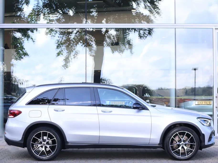 Mercedes-Benz GLC 300 4MATIC AMG line l Panoramadak l Stoelverwarming l Ambiente lichtpakket