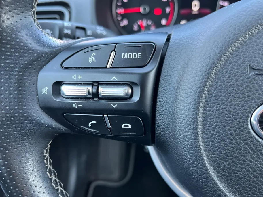 Kia Stonic 1.0 T-GDi MHEV GT-Line | Stuurwiel/Stoel Verwarmd| Apple Carplay/Android Auto| Koplampen adaptief | Cruise control adaptief en stuurhulp|