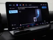 Volkswagen T-Roc 1.5eTsi/150PK R Line First Edition Black Style DSG · Navigatie · 360°Camera + Parkeersensoren · Stoel- & stuurverwarming · Garantie t/m 28-11-2025 · EXTRA INRUILKORTING