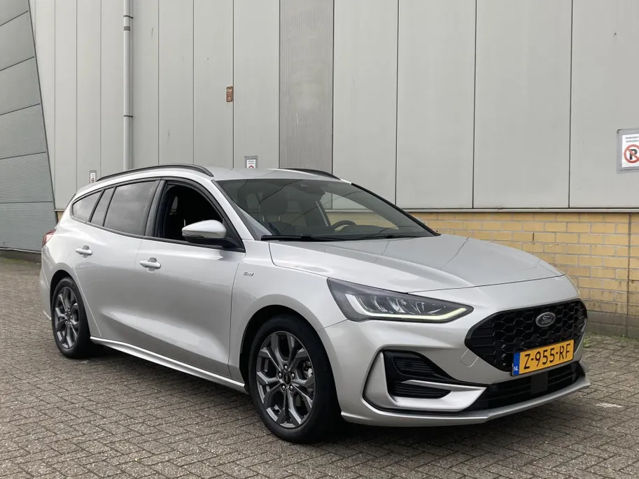 Ford Focus 1.0 EcoBoost Hybrid 125 pk ST Line Wagon Navigatie SYNC4 - Apple Carlay Android Auto - Winter Pack