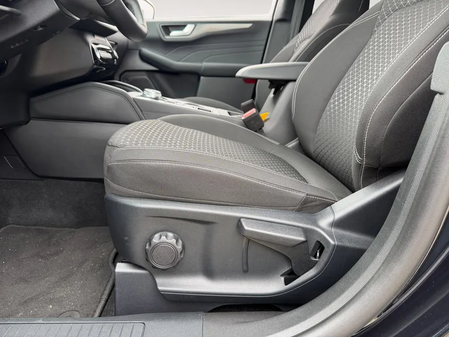 Ford Kuga 2.5 PHEV Titanium | Elek. Trekhaak | 2100 KG | Navigatie | Climate Control | Apple/Android Carplay |