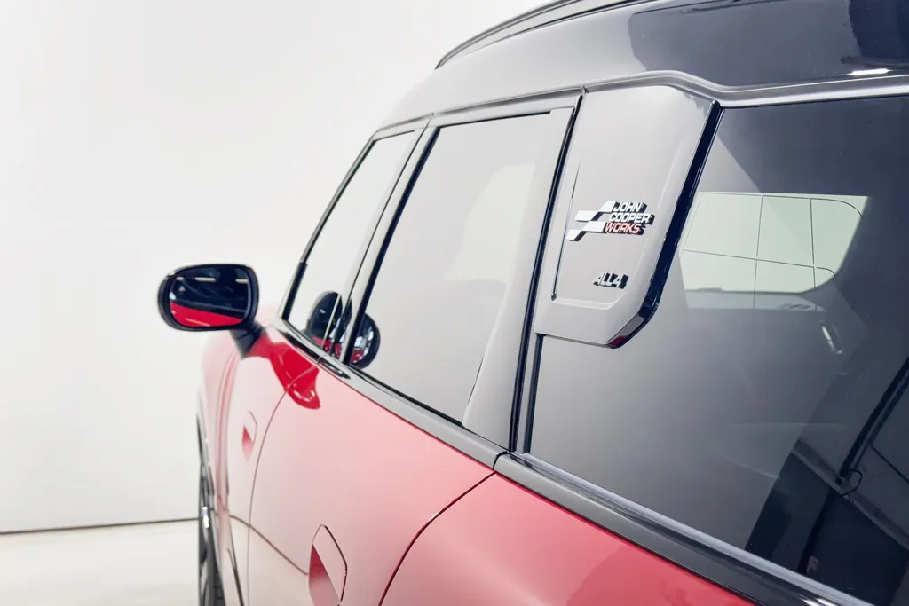 MINI Countryman Electric SE ALL4 John Cooper Works Pakket L
