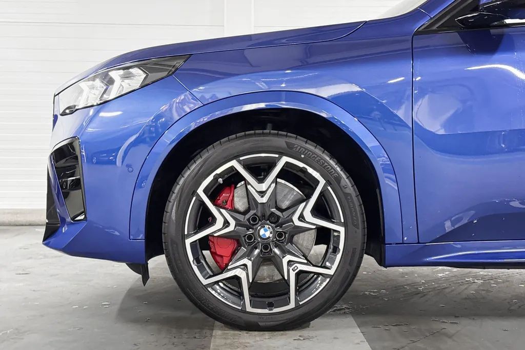 BMW iX2 eDrive20