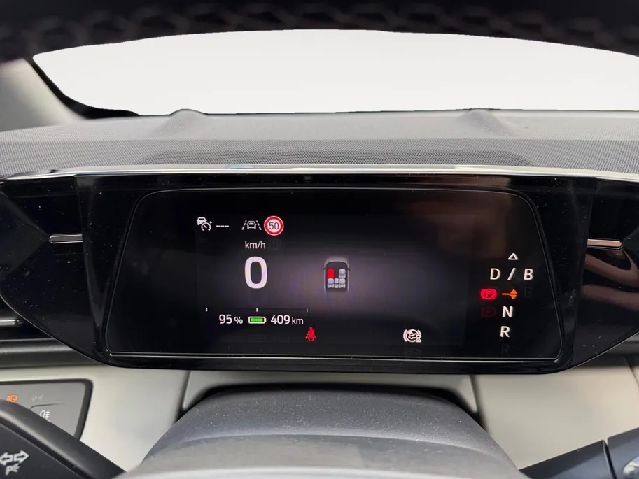 Ford Capri Premium Standard Range RWD 52 kWh | Uit Voorraad Leverbaar | €3.500,- Ready Set Ford Bonus | 374km WLTP Rijbereik | Warmtepomp | Draadloze Apple Carplay & Android Auto | B&O Premium Audio | Verwarmbare Voorstoelen | Adaptieve Cruise Control