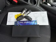 Opel Grandland 1.6 Turbo Plug-In Hybrid GS | 98,5% SOH | Climate Control | 360 Camera | Trekhaak | Dodehoek Sensor | Stoel/stuurverwarming |