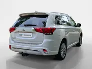 Mitsubishi Outlander 2.4 PHEV Intense | TREKHAAK | AUTOMAAT | CLIMATE | CRUISE | GOED ONDERHOUDEN |