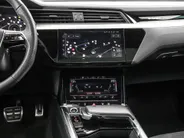 Audi Q8 Sportback e-tron 55 quattro S Edition 408pk / 115 kWh · SOH 93,6% · Panoramadak · 360 Camera · Luchtvering · Keyless · 360 Camera · Keyless · Matrix LED · 22'Velgen ·